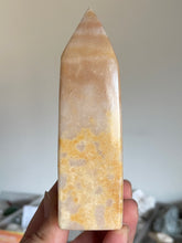 Load image into Gallery viewer, Yellow Aventurine Obelisk Tower Point
